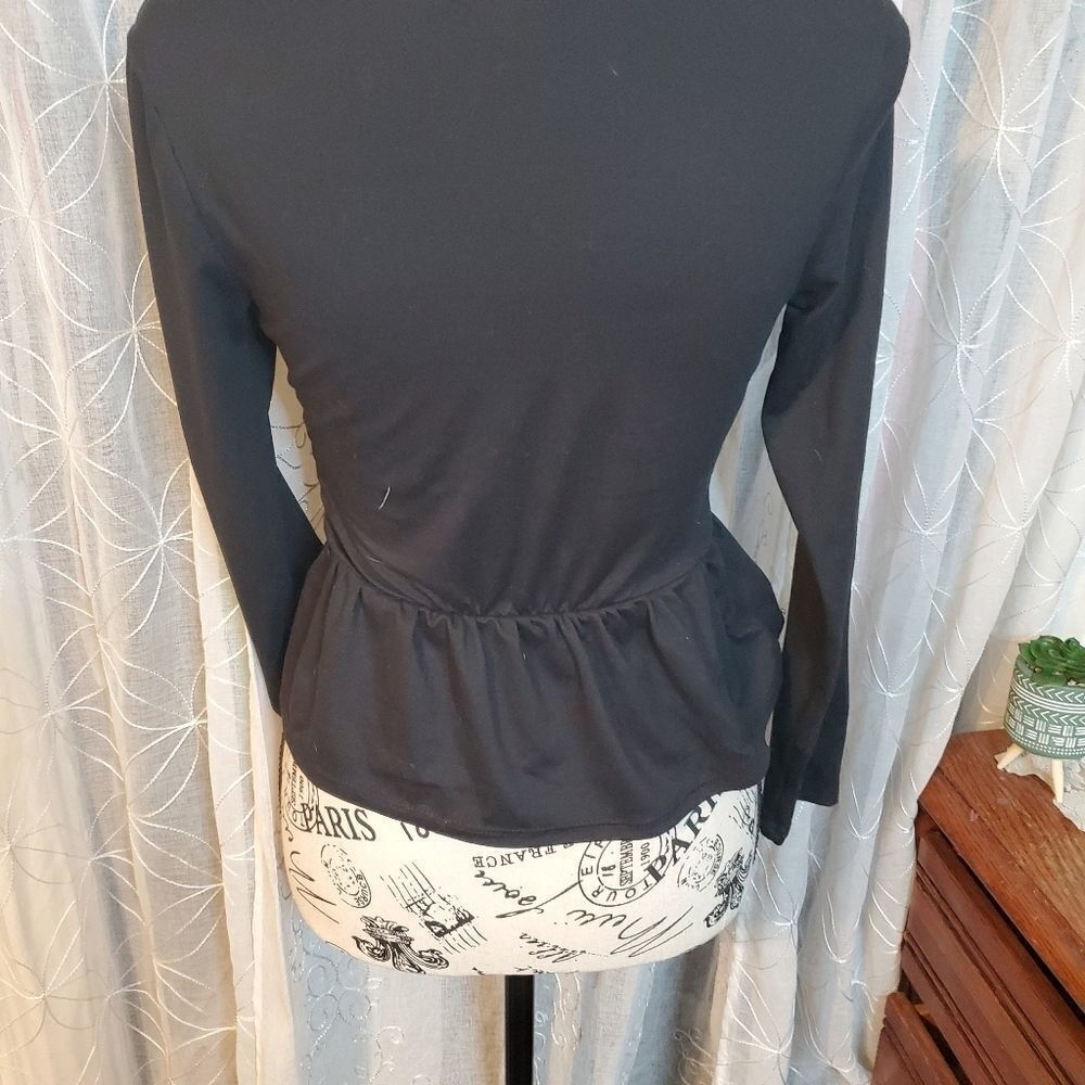 Ragdoll Black Cropped Ruffled Waist Top Small - Picture 4 of 6